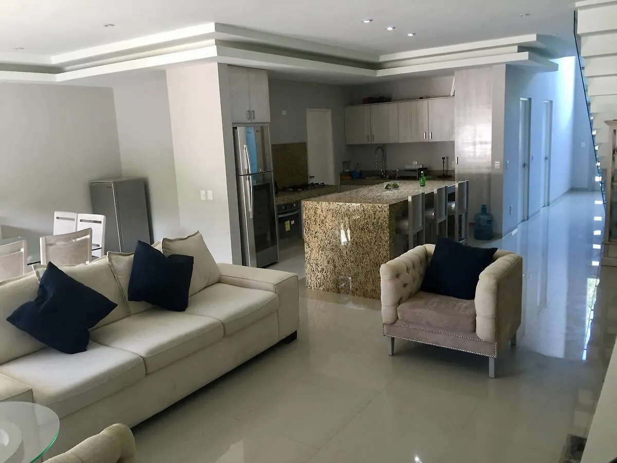 فيلة بويرتو موريلوس Perlita'S Home Regatta